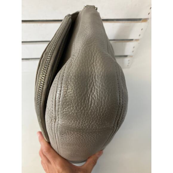 MICHAEL KORS, GRAY MEDIUM PEBBLED LEATHER SHOULDER BAG - Picture 8 of 16